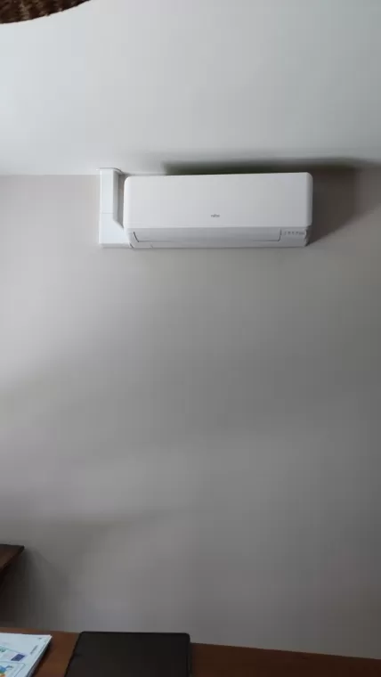 Pose de climatisation réversible à Mézériat , Vandeins, B2G Electricité